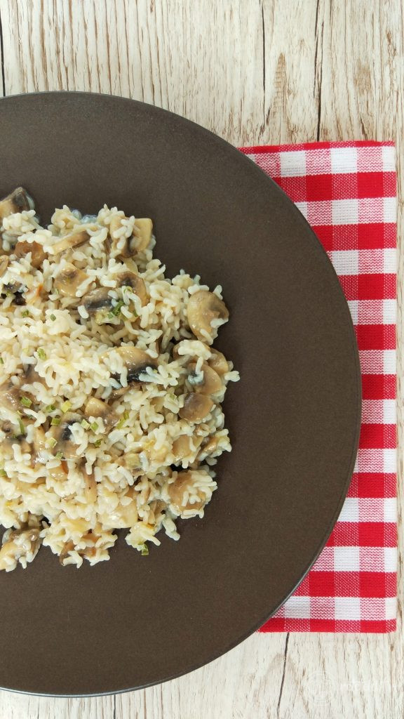 „Orez” konjac cu ciuperci și parmezan Rețete LCHF